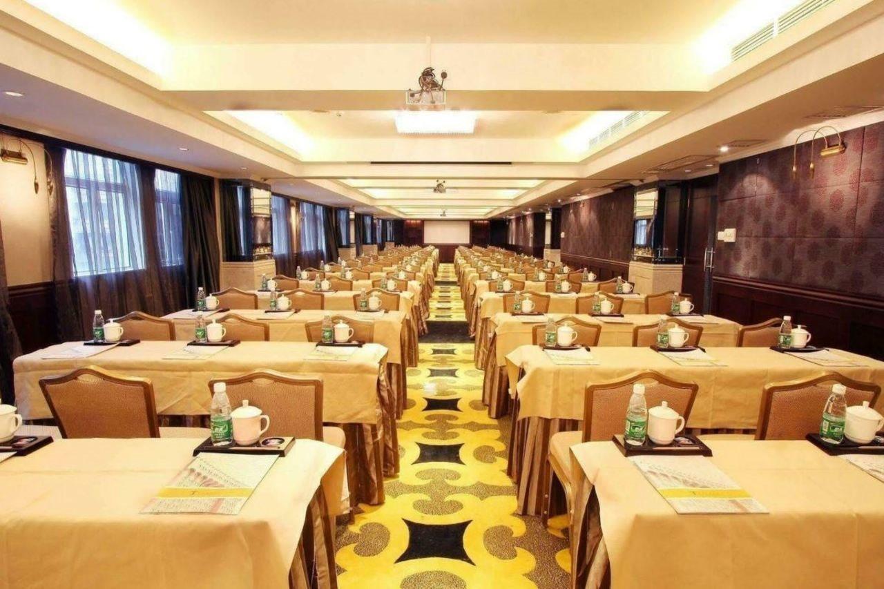Grand Palace - Grand Management Group 4*