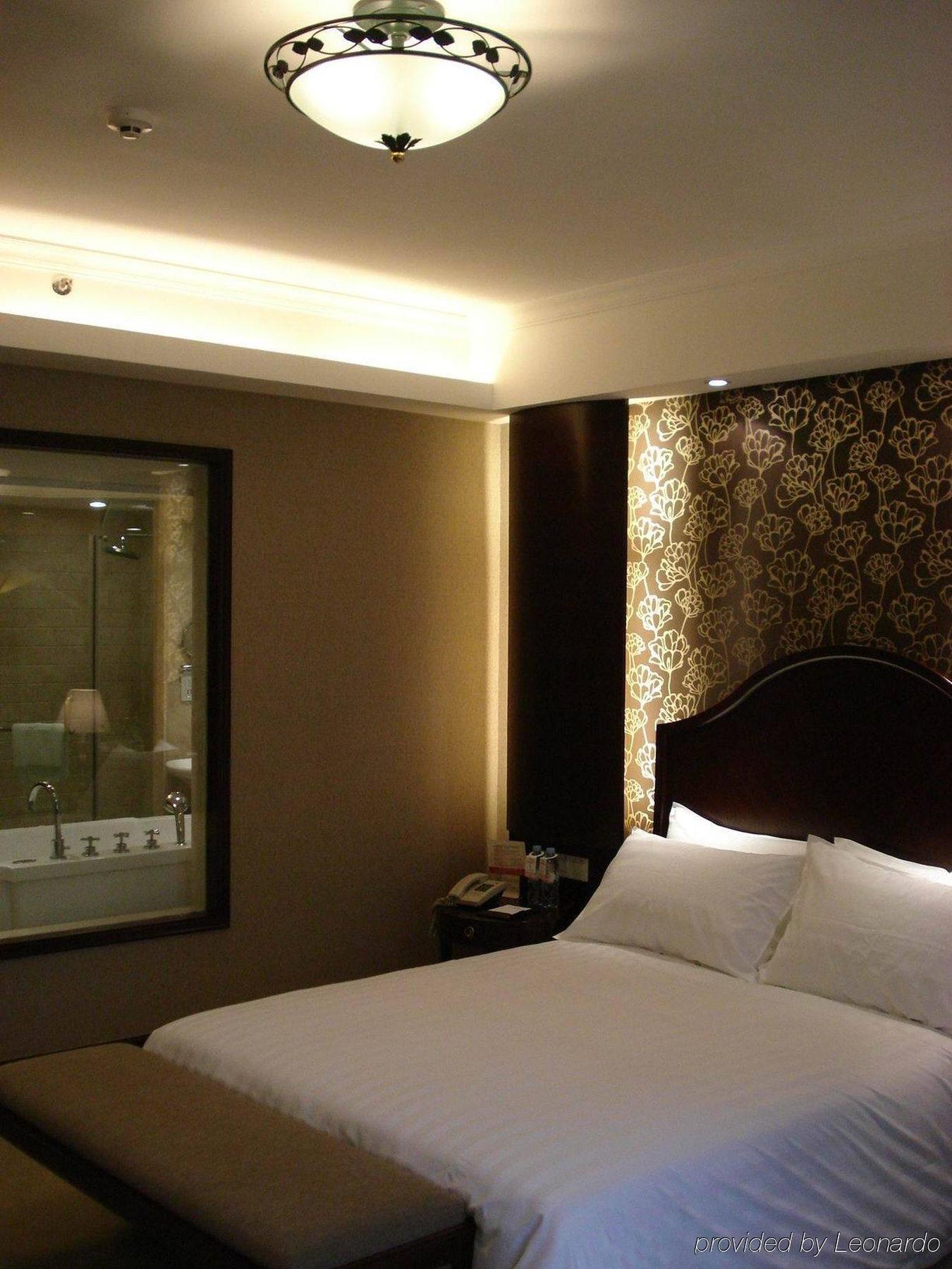 Grand Palace - Grand Management Group Hotel 4*