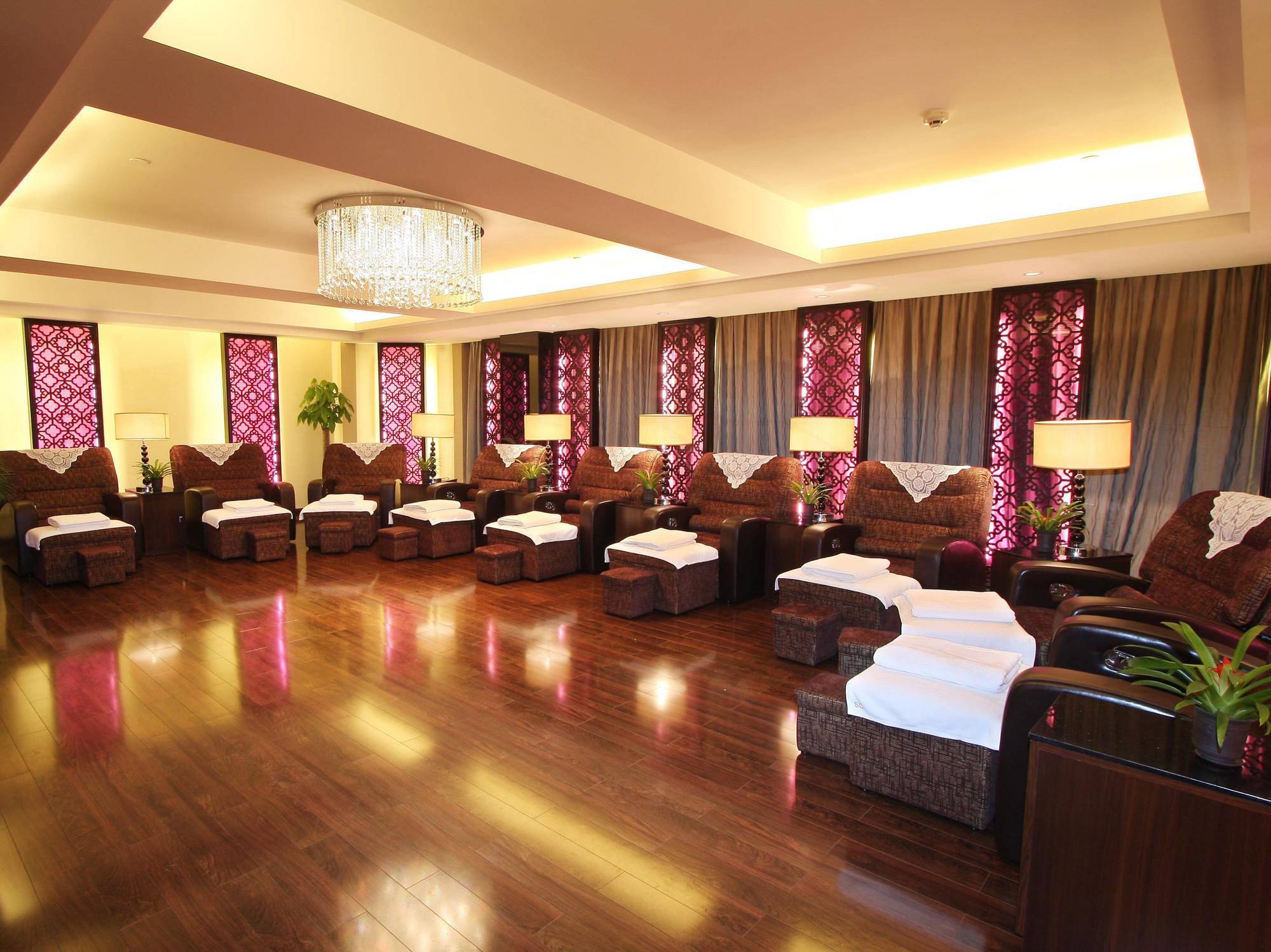 Grand Palace - Grand Management Group