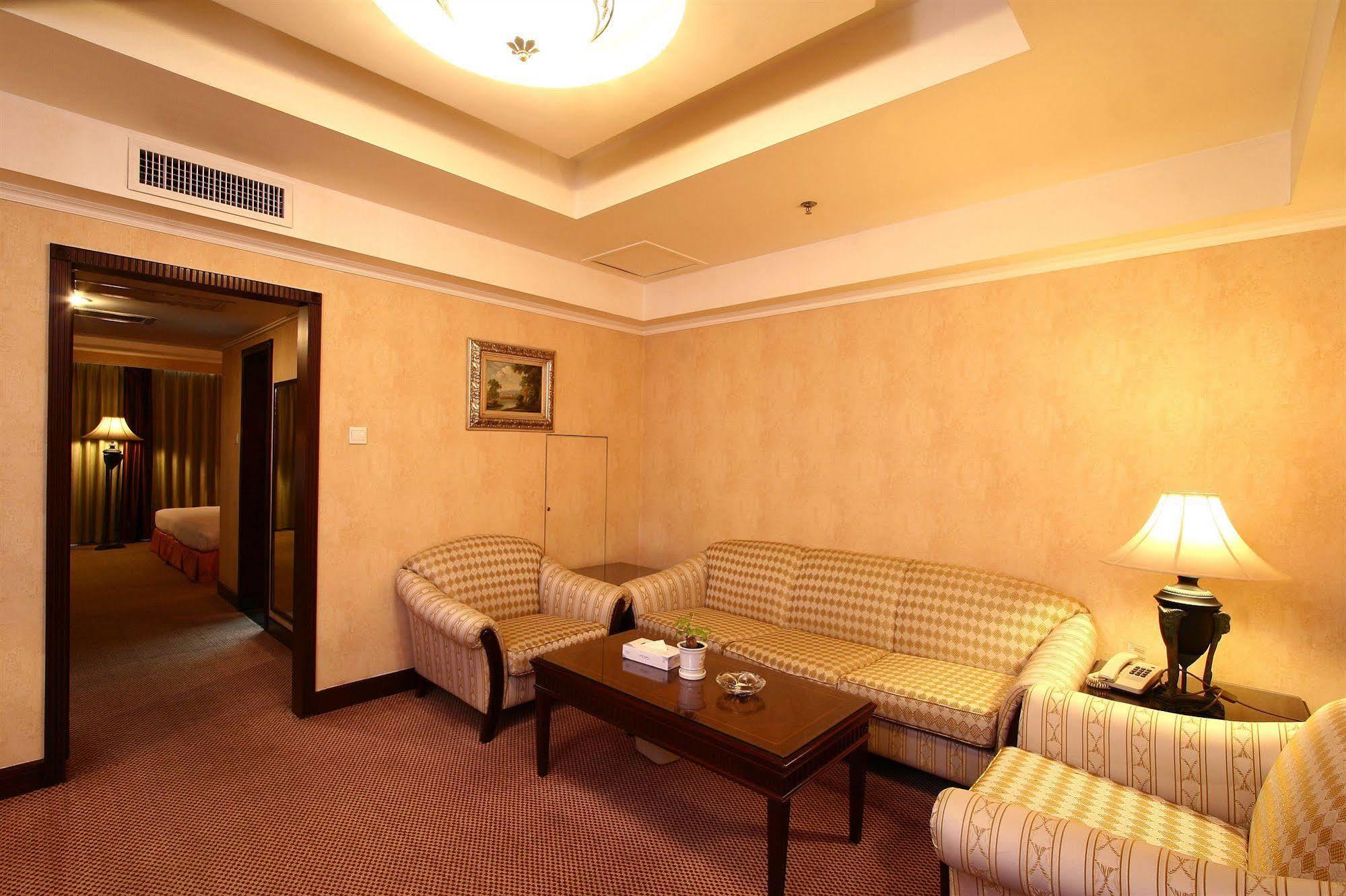 Hotel Grand Palace - Grand Management Group 4*